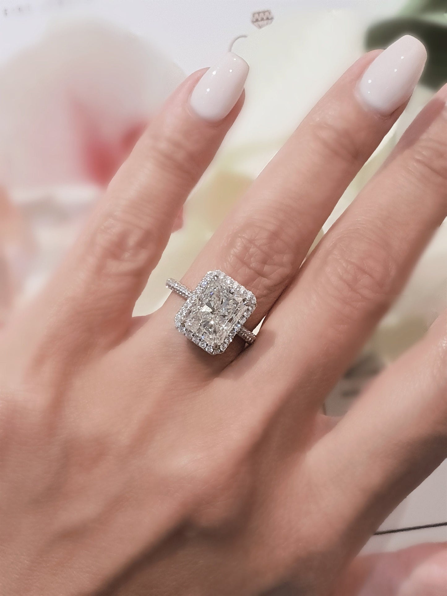 3.0 CT Radiant Halo CVD E/VS1 Diamond Engagement Ring